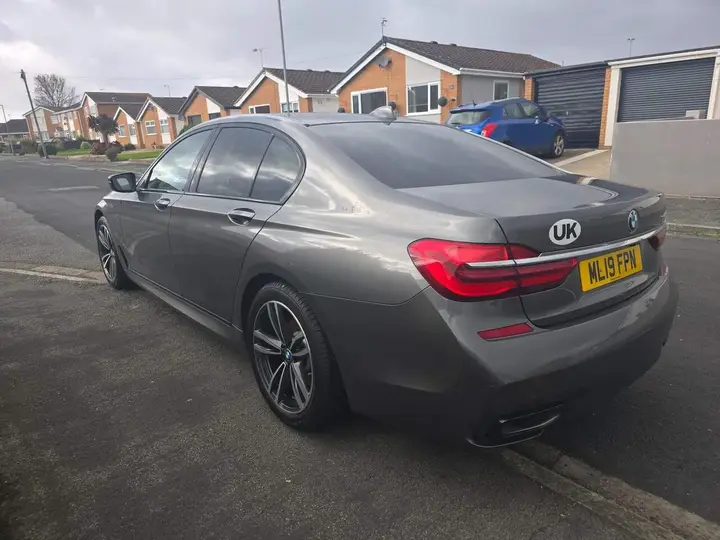 BMW 7 Series 2019 photo 4