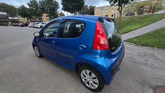 Peugeot 107 2009 photo 4
