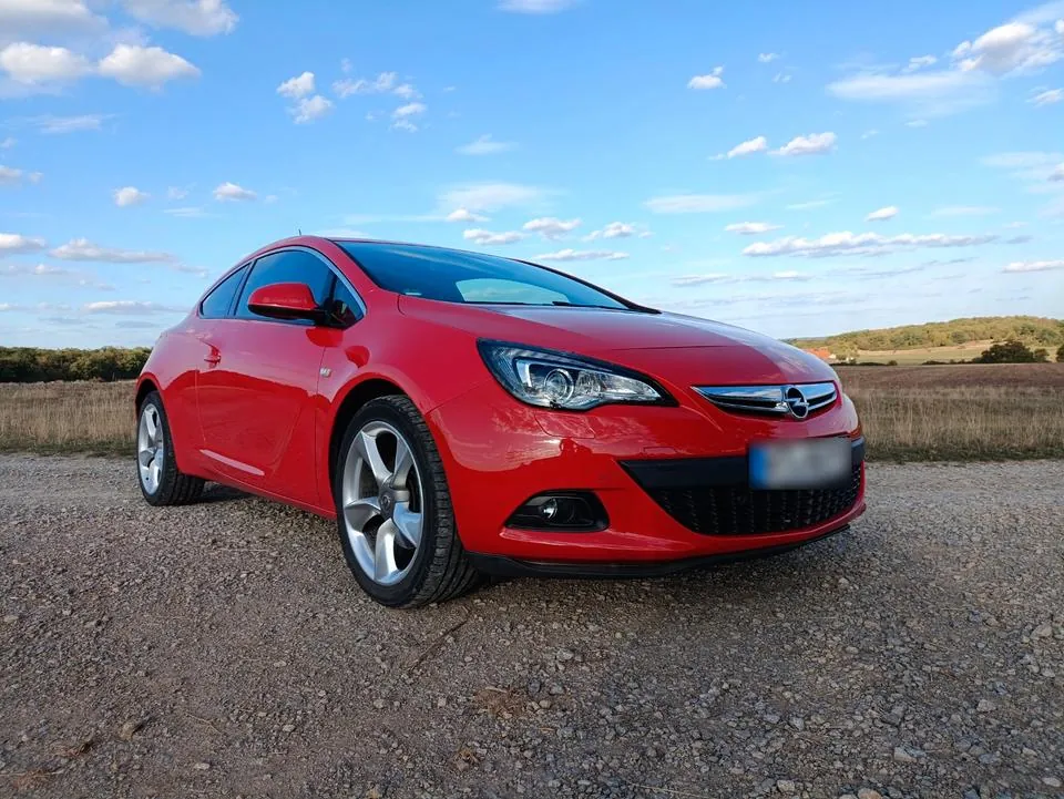 Opel Astra J Gtc