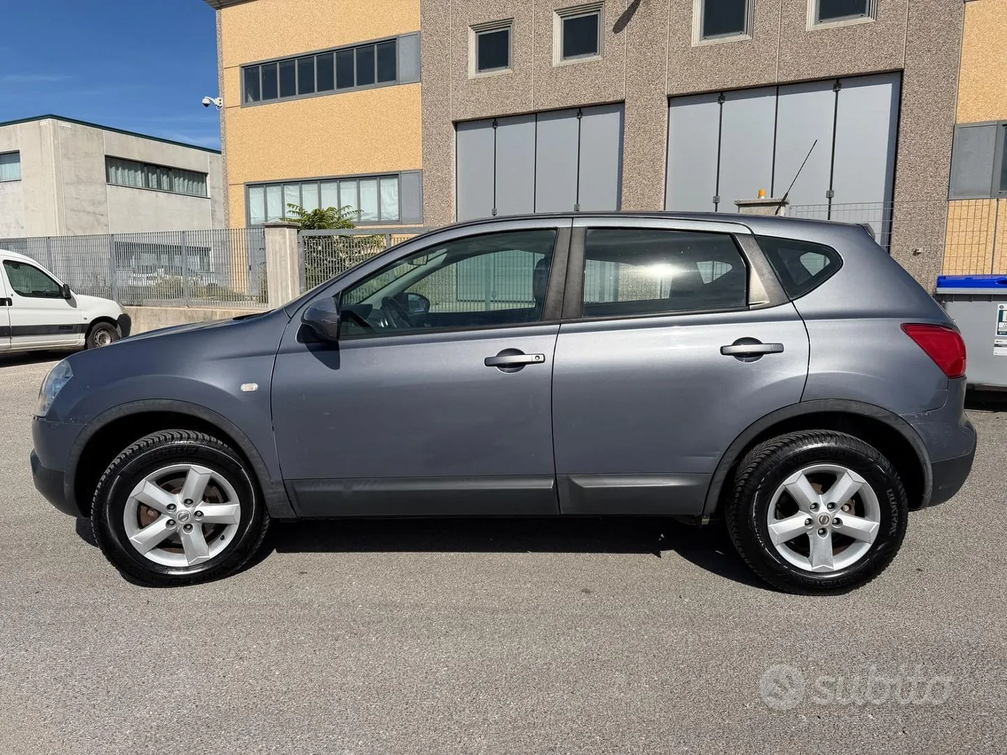 Nissan Qashqai 2008 photo 4