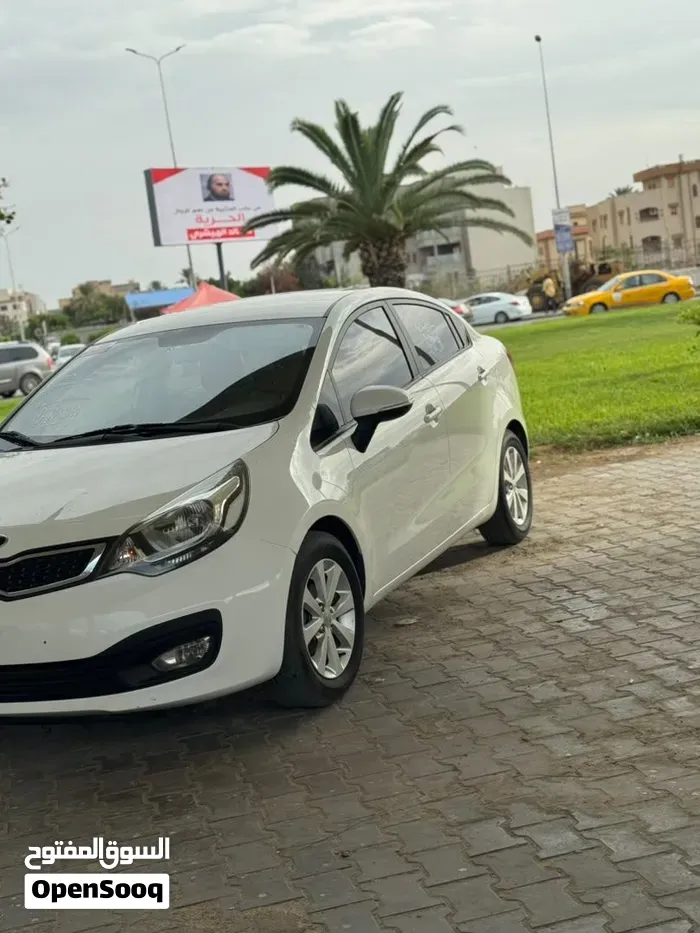 Kia Pride 2014 photo 3