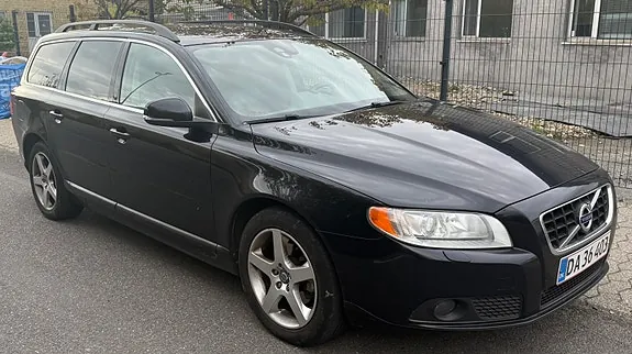Volvo V70 2013 photo 2
