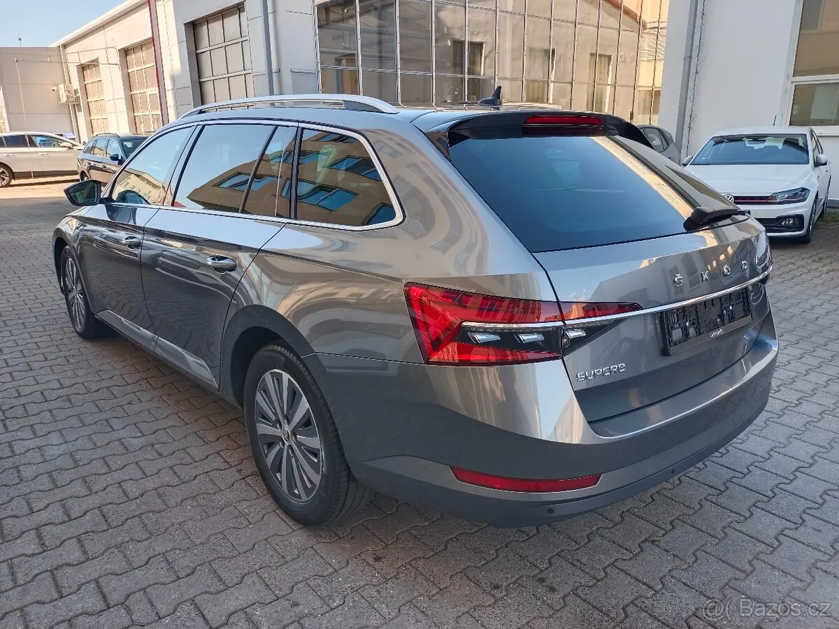 Skoda Superb 2023 photo 3