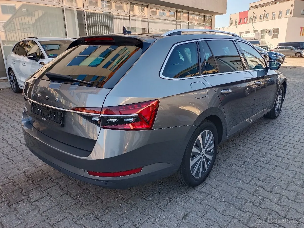 Skoda Superb 2023 photo 4