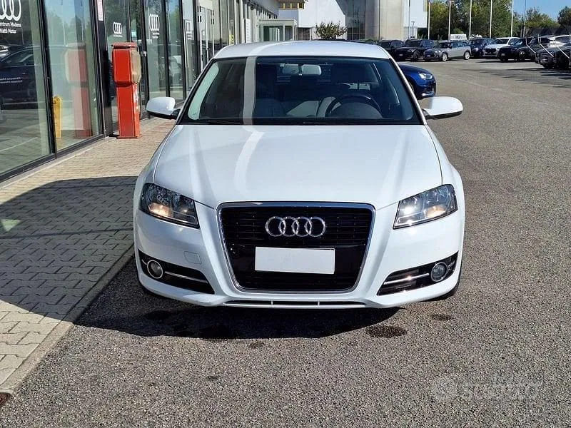 Audi A3 Sportback 2011 photo 2