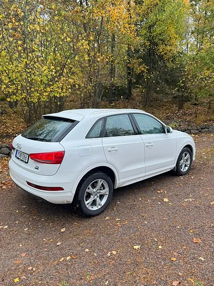 Audi Q3 2018 photo 2