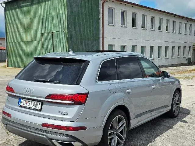 Audi Q7 2020 photo 4