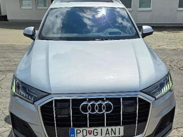 Audi Q7 2020 photo 2