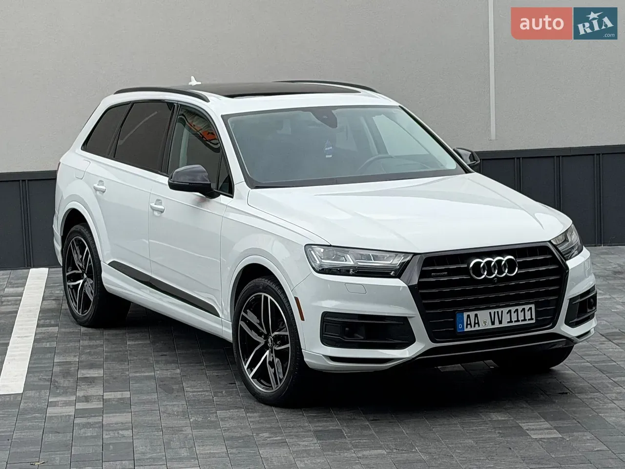 Audi Q7 2017 photo 2