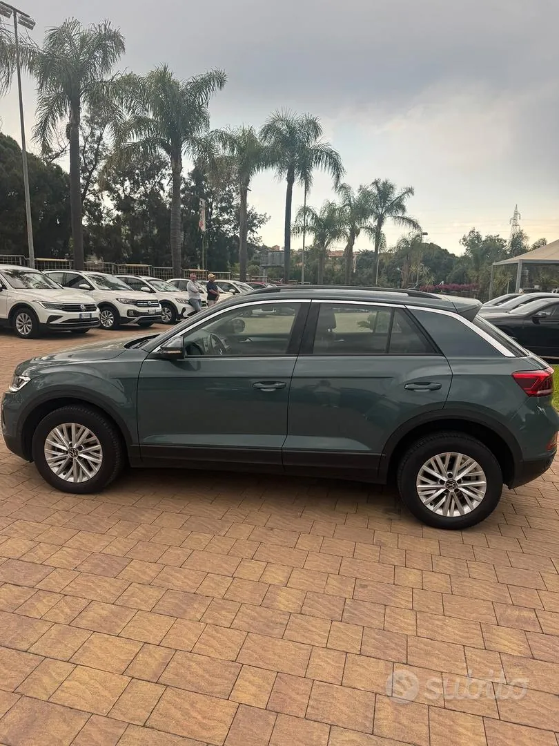 Volkswagen T-Roc 2023 photo 5