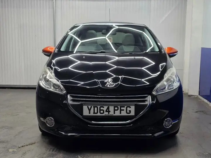 Peugeot 208 2014 photo 3