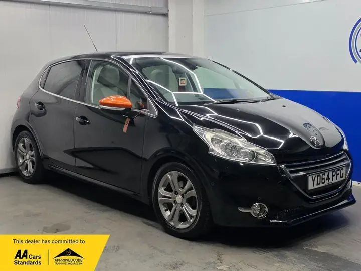 Peugeot 208 2014 photo 2