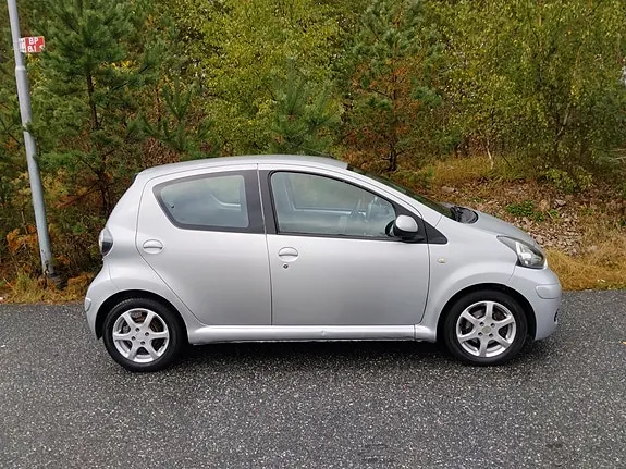Toyota Aygo 2010 photo 5
