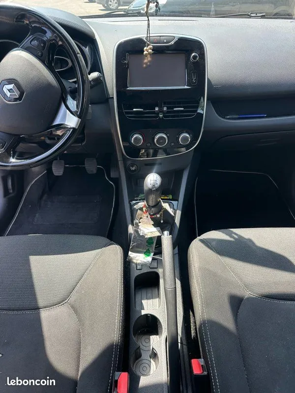 Renault Clio 2015 photo 3