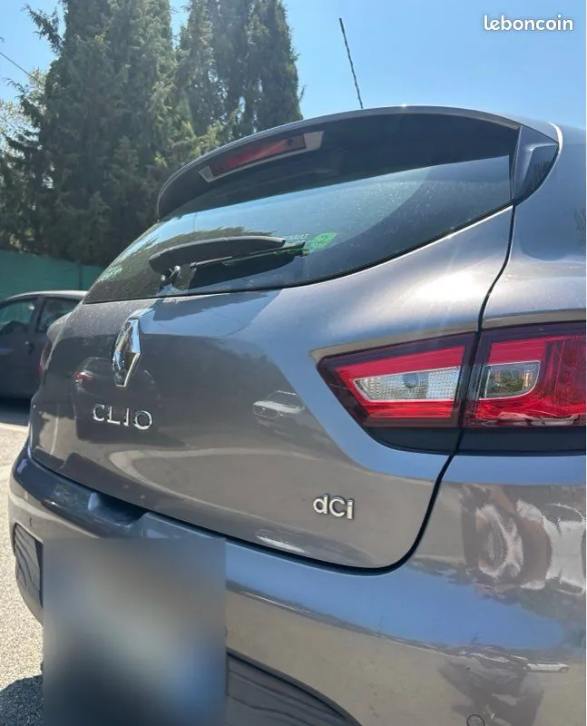 Renault Clio 2015 photo 2