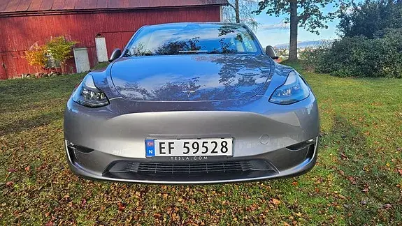 Tesla Model Y 2023 photo 3