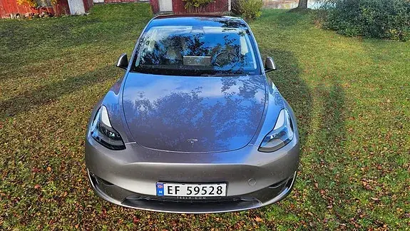 Tesla Model Y 2023 photo 4