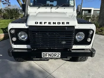 Land Rover Defender 2016 photo 3
