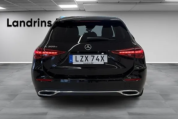 Mercedes-Benz C300 2025 photo 5