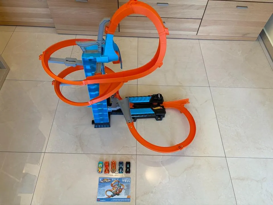 Hot Wheels Sky Crash Tower