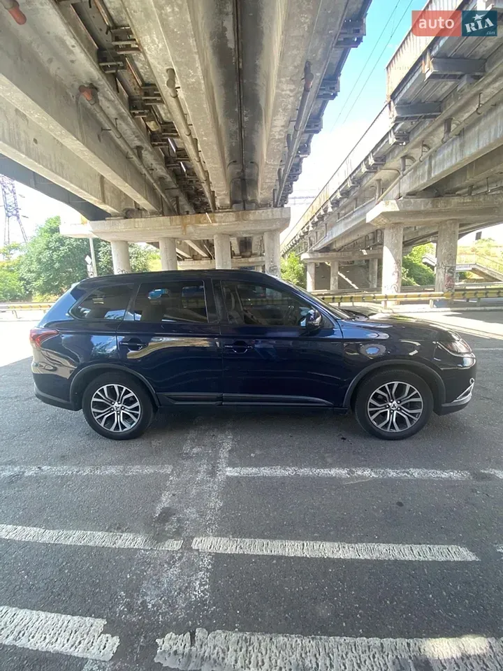 Mitsubishi Outlander 2016 photo 4