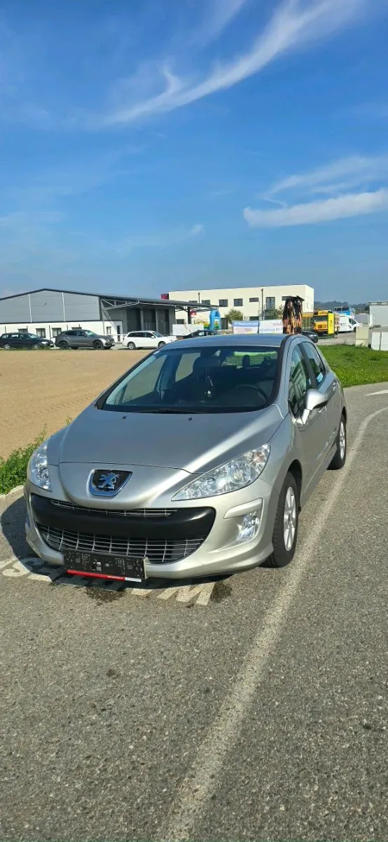 Peugeot 308 2009 photo 2
