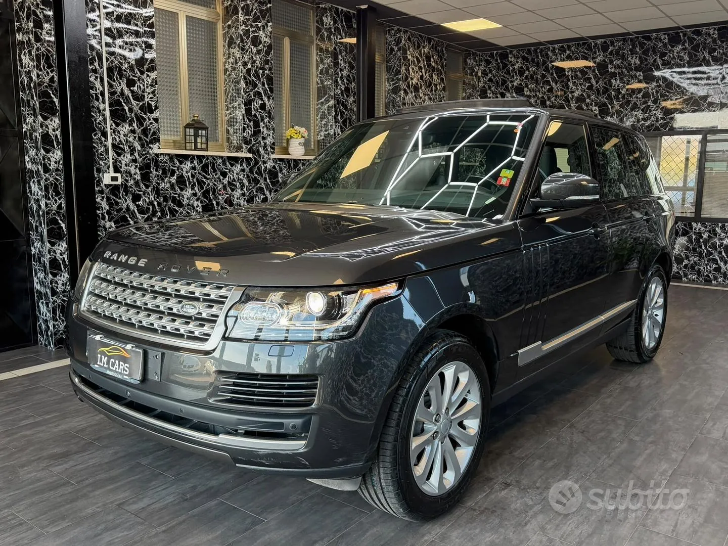 Land Rover Range Rover Vogue 2016 photo 3