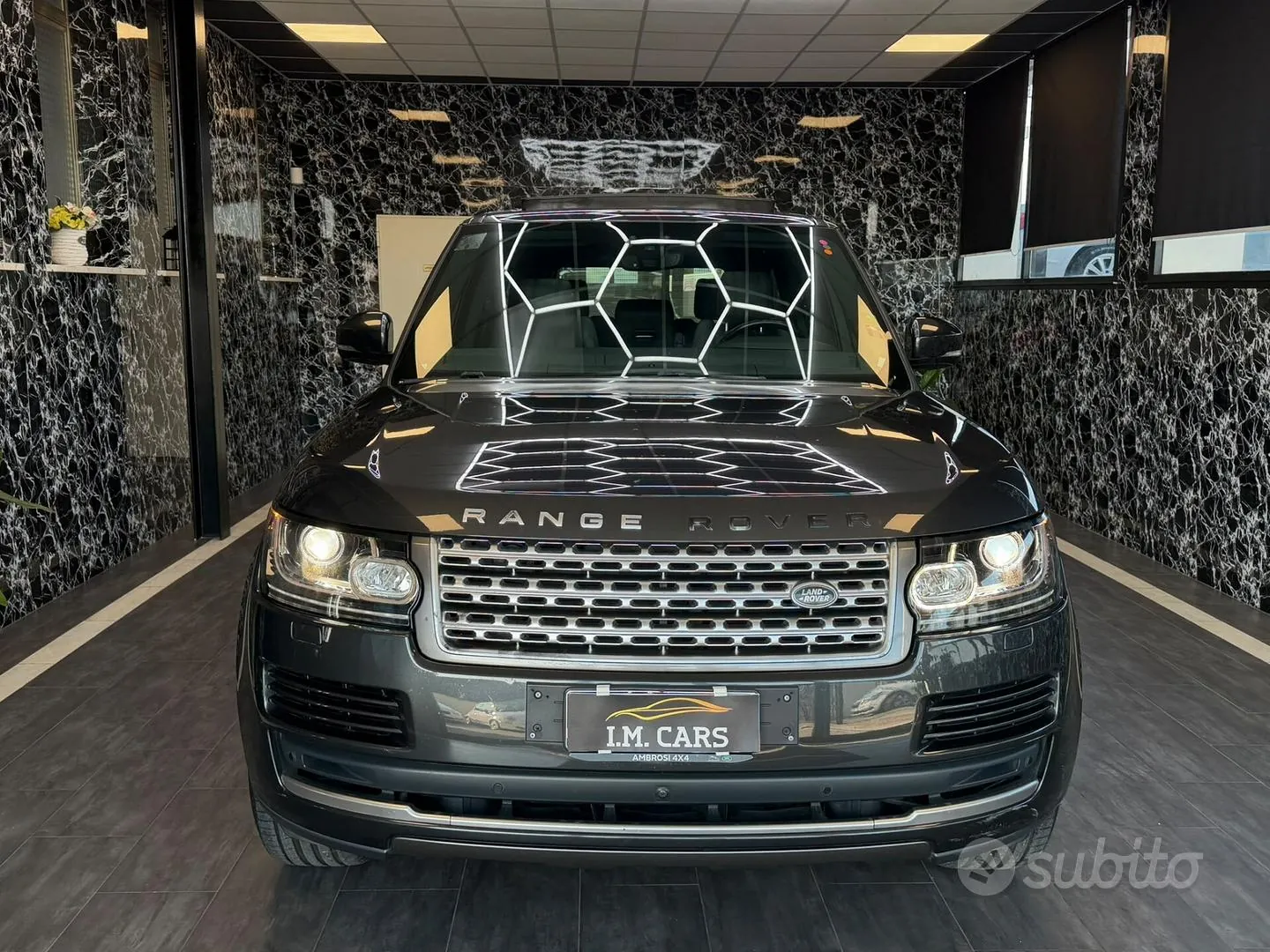 Land Rover Range Rover Vogue 2016 photo 2