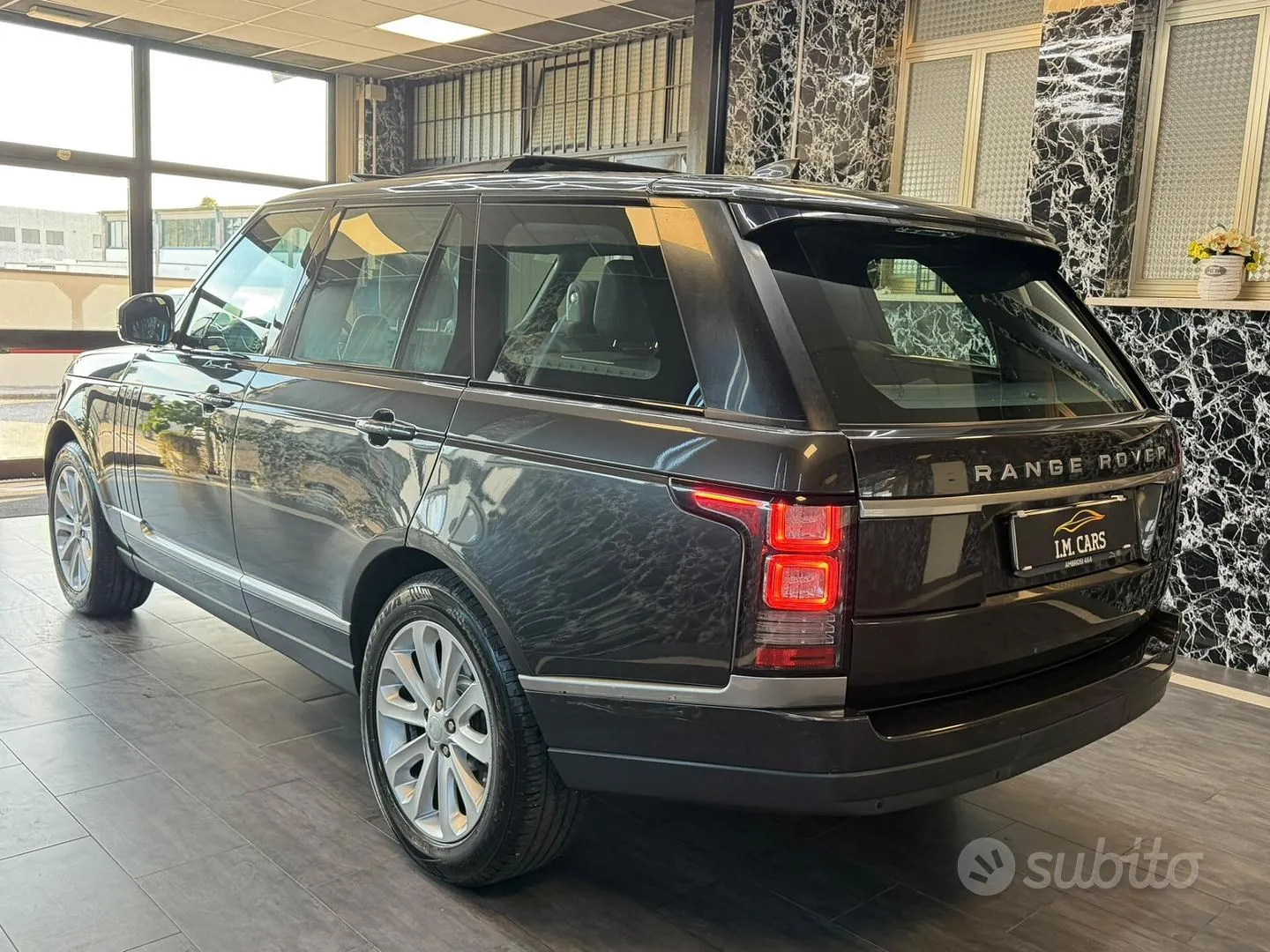 Land Rover Range Rover Vogue 2016 photo 4