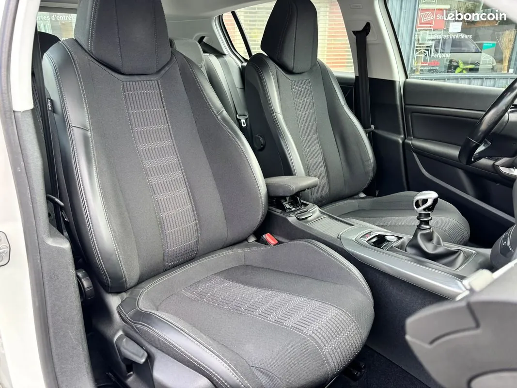 Peugeot 308 2017 photo 5
