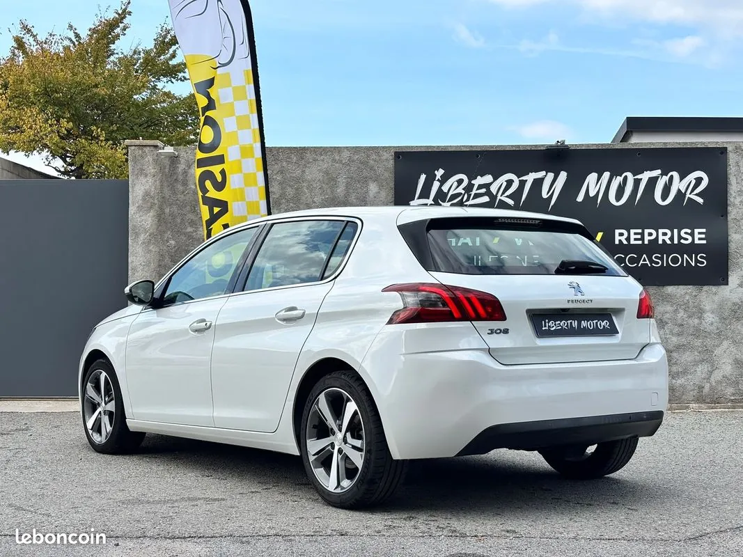 Peugeot 308 2017 photo 3