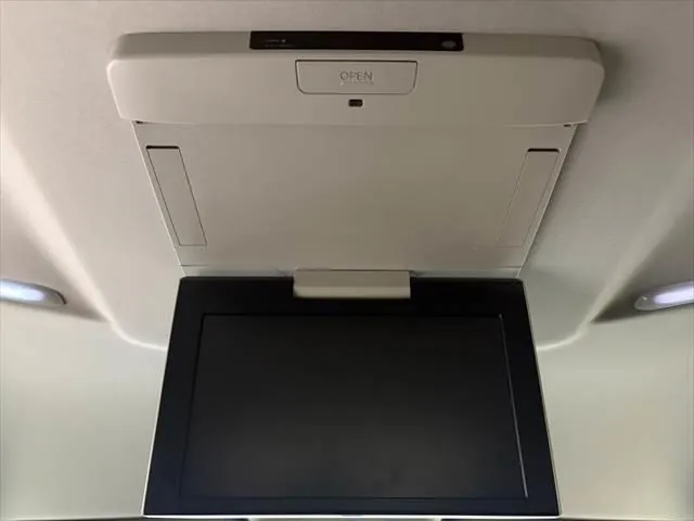 Toyota Vellfire 2015 photo 4