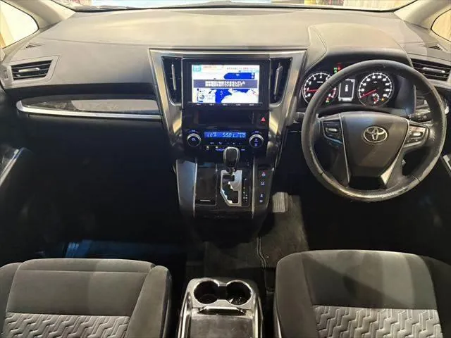 Toyota Vellfire 2015 photo 3