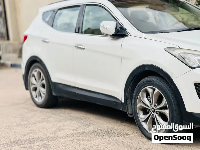 Hyundai Santa Fe 2013 photo 2