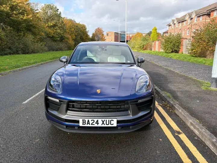 Porsche Macan 2024 photo 2