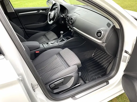 Audi A3 2016 photo 5