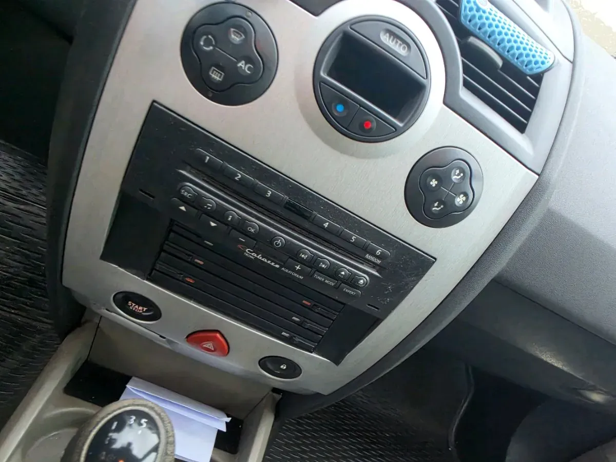 Renault Megane 2005 photo 2