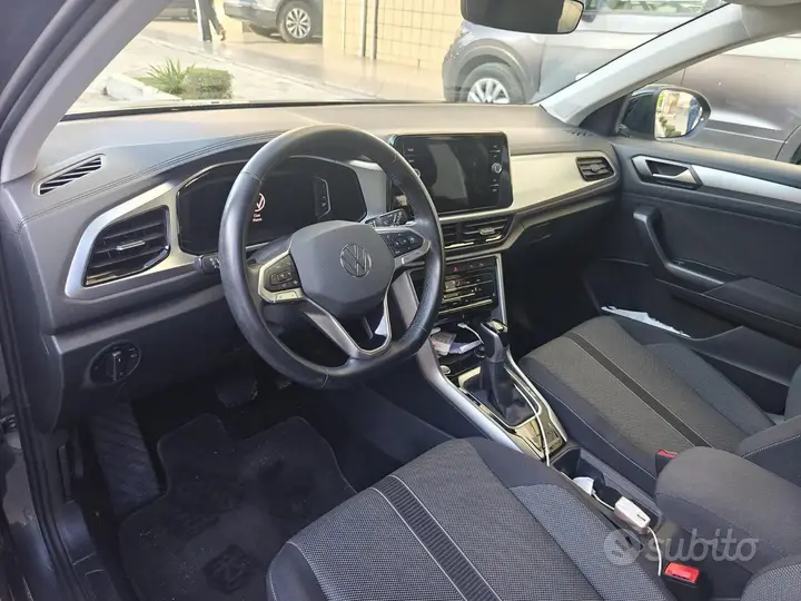 Volkswagen T-Roc 2025 photo 4