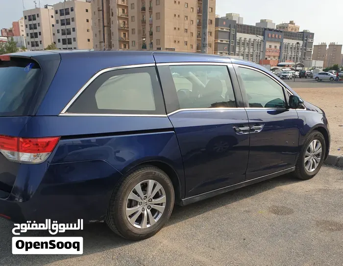 Honda Odyssey 2014 photo 2