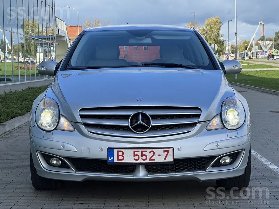Mercedes-Benz R320
