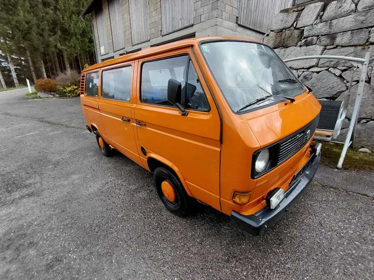 Volkswagen T3 1980 photo 2