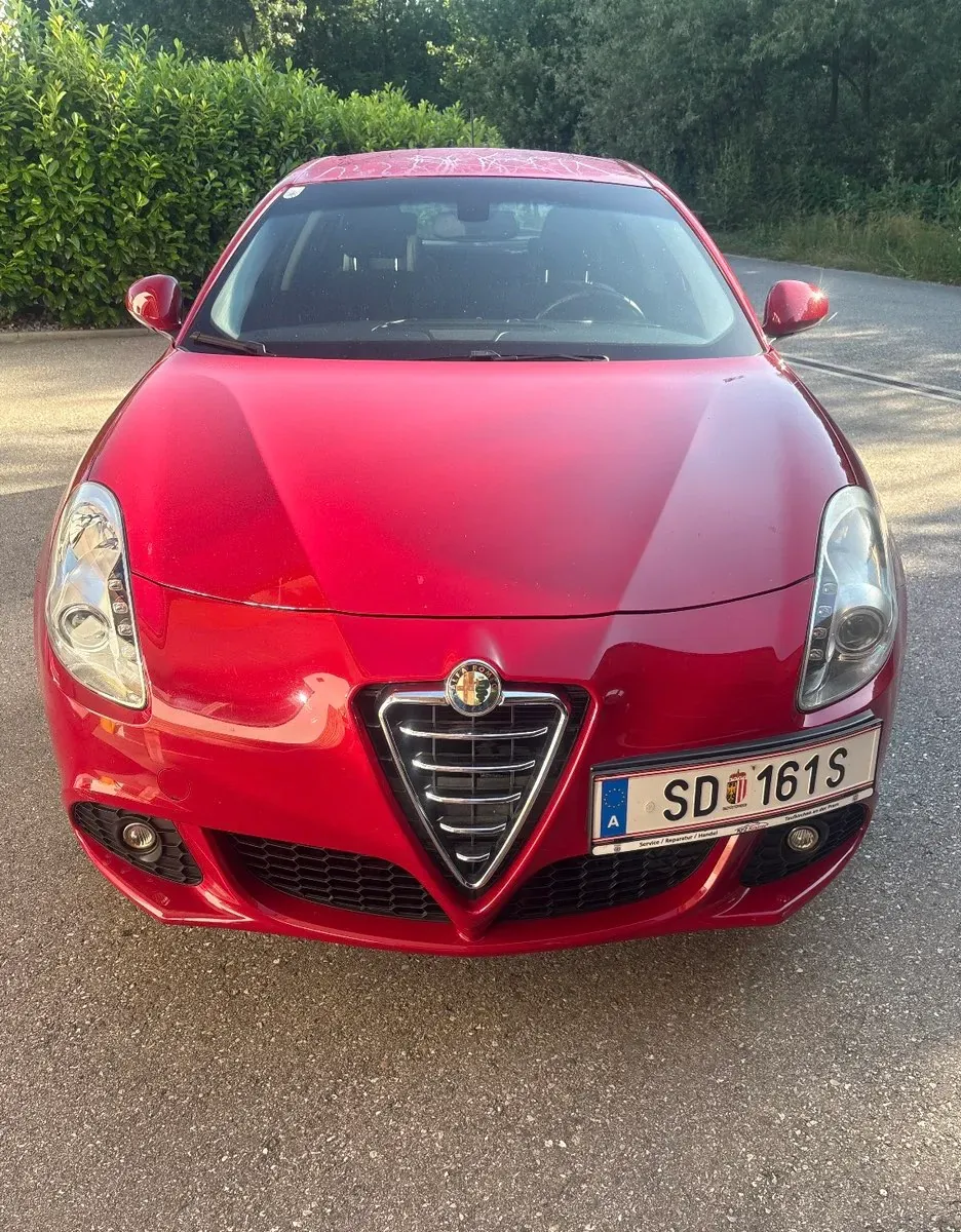 Alfa Romeo Giulietta 2011 photo 3