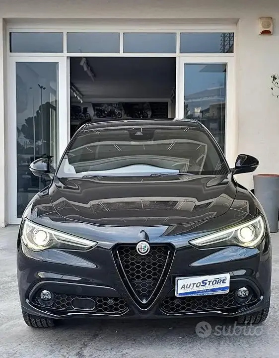 Alfa Romeo Stelvio 2022 photo 2