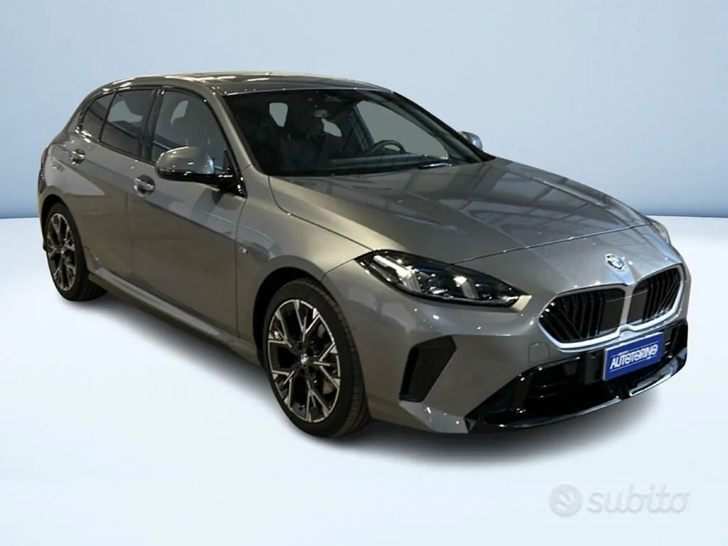BMW 1 Series 2025 photo 3