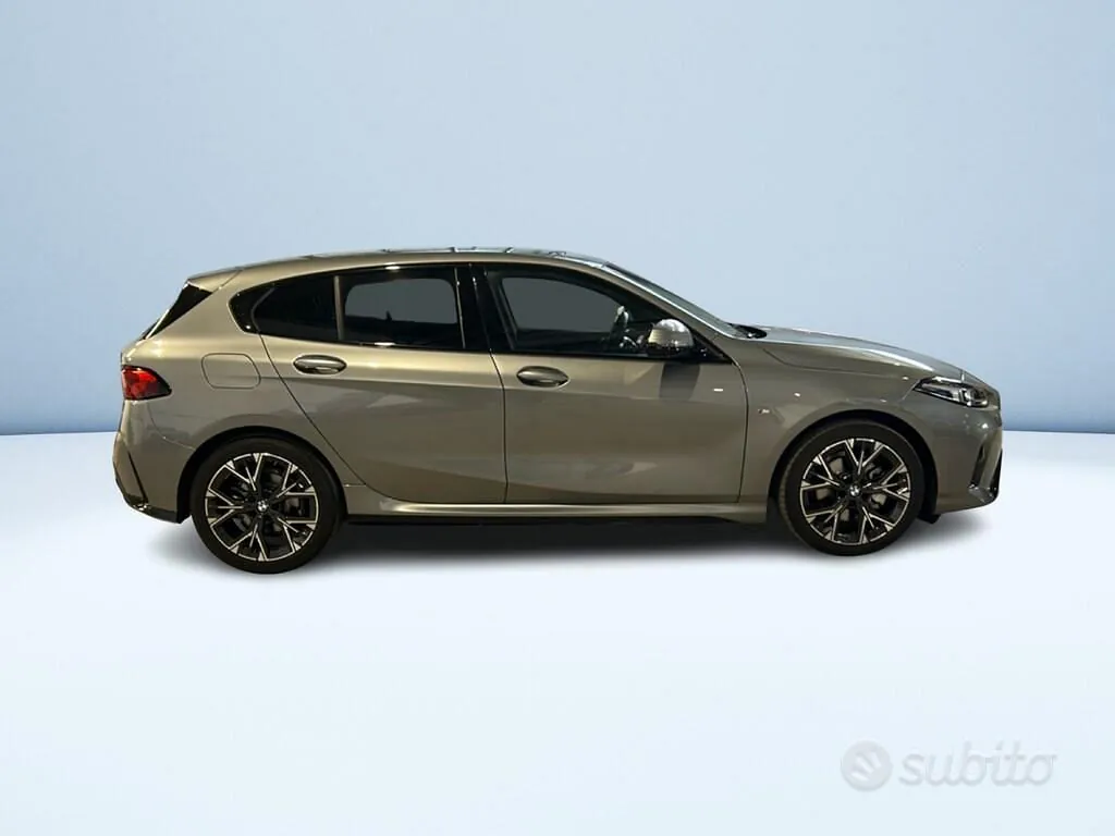 BMW 1 Series 2025 photo 4