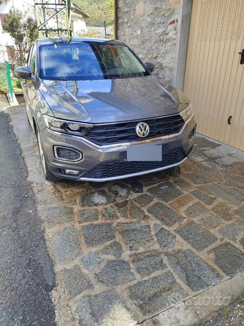 Volkswagen T-Roc 2017 photo 2