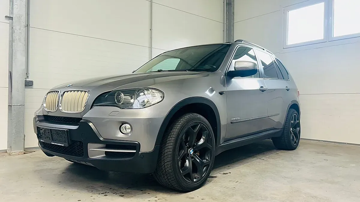 BMW X5 2010 photo 2