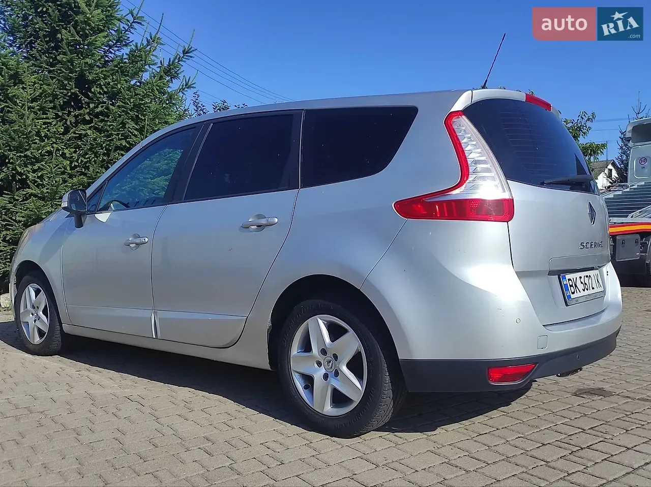 Renault Grand Scenic 2014 photo 3