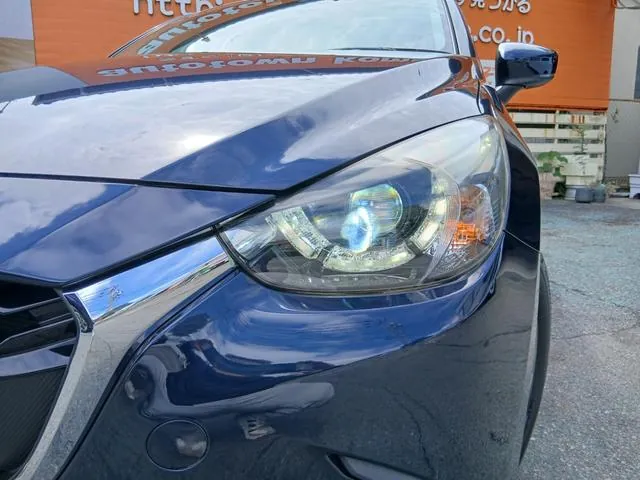 Mazda Demio 2017 photo 3