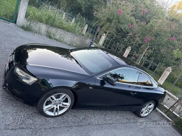 Audi A5 2012 photo 4